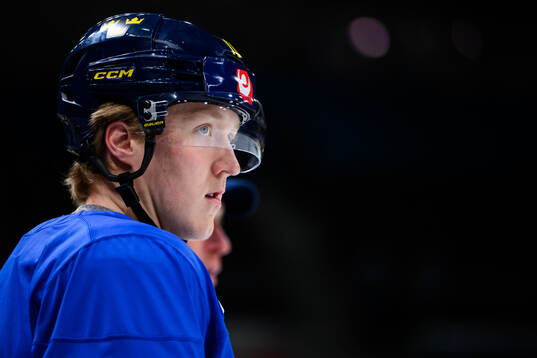 Simon Holmström of Sweden at a practice session