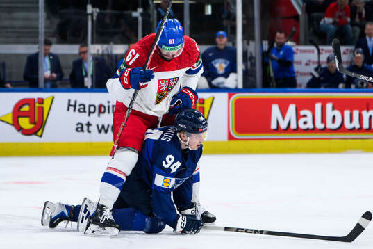 Martin Kaut of Czech Republic and Konsta Helenius of Finland
