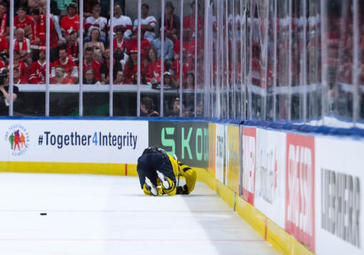 Ivar Stenberg of Sweden in pain