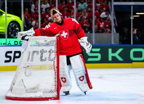 Goaltender Leonardo Genoni of Switzerland