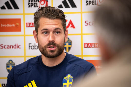 goalkeeper Kristoffer Nordfeldt of the Swedish national