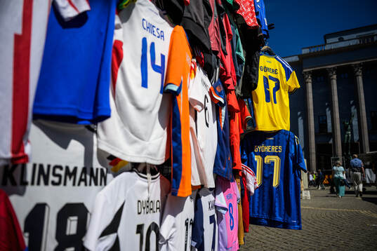 Bläddra bland fler bilder av Football Jersey Friday
