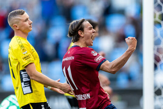 Örgrytes Noah Christoffersson jublar