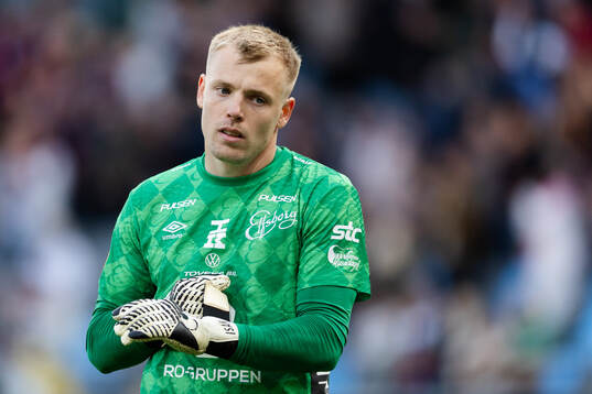 Elfsborgs målvakt Isak Pettersson deppar