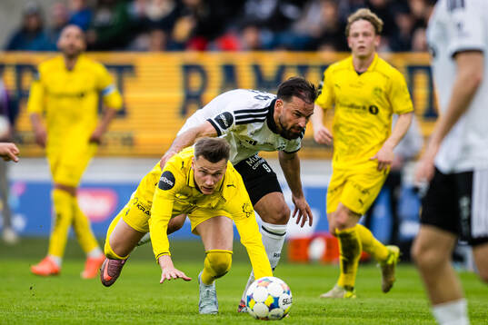 Odin Bjørtuft of Bodø/Glimt and Dino Islamovic of