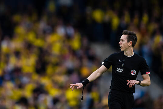Sivert Øksnes Amland, referee