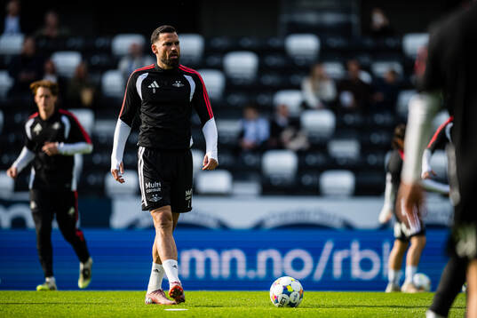 Dino Islamovic of Rosenborg warms up