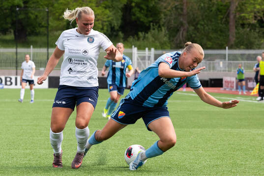 Eskilstuna United DFFs Molly Wiklander och Djurgårdens