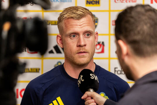 Goalkeeper coach Linus Kandolin of the Swedish national