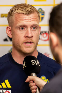 Goalkeeper coach Linus Kandolin of the Swedish national