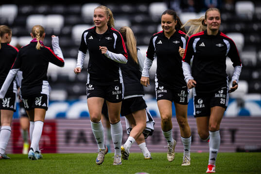 Synne Aunehaugen and Rebecka Wanvik Holum of Rosenborg