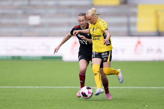 Enskedes Lilian Häggkvist och Elfsborgs Tea Skoglund