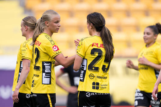 Elfsborgs Mollie Josefsson och Izabella Bergström