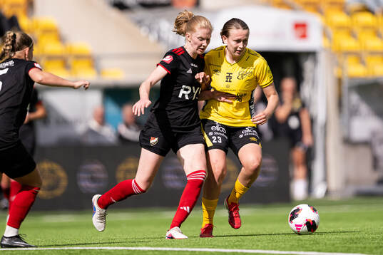Enskedes Linn Bogren och Elfsborgs Ellen Nilsson