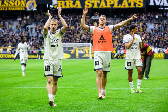 Sirius Melker Heier och Tobias Anker jublar