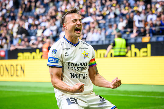 Sirius Henrik Rönnlöf Castegren jublar