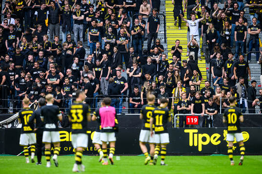 AIKs spelare och supportrar deppar