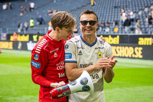 Sirius målvakt David Celic och Henrik Rönnlöf Castegren
