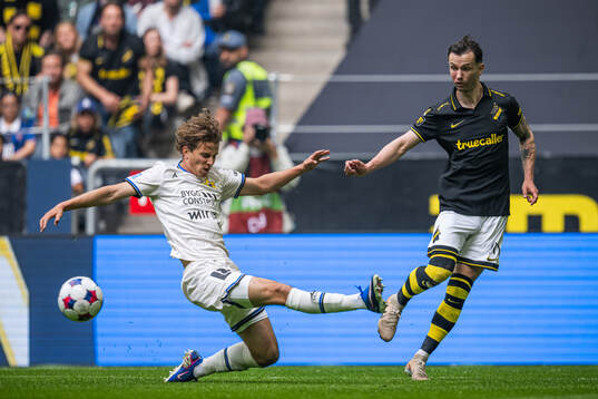 Sirius Victor Ekström och AIKs Bersant Celina