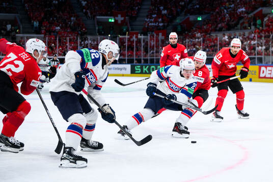 Patrick Elvsveen of Norway and Simon Knak of Switzerland