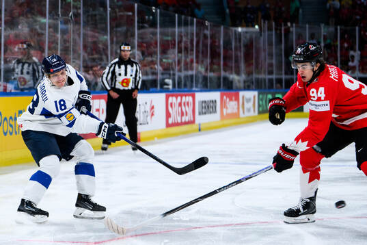 Vili Saarijärvi of Finland and Porter Martone of Canada