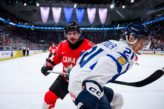 Bläddra bland fler bilder av 2026 IIHF Ice Hockey World Championship, Semifinal, Canada - Finland