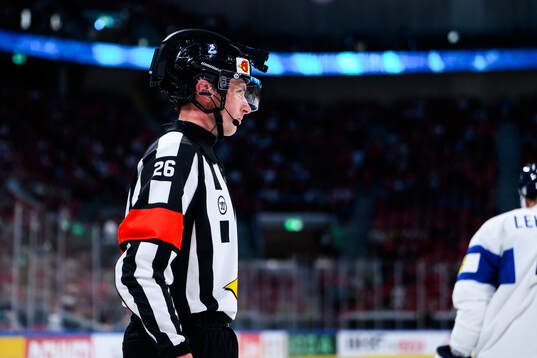 Referee Christoffer Holm