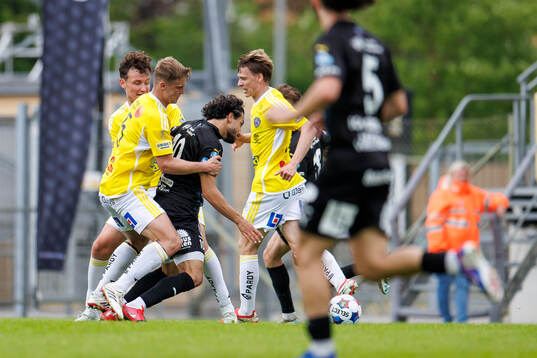 Falkenbergs Noel Hansson och Oddevolds Leonardo Farah Shahin