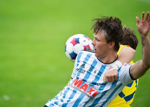 IFK Hässleholms Viggo Sigfridsson i matchen i division 3