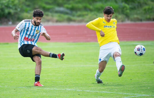 IFK Hässleholms Mustafa Owaid i matchen i division 3