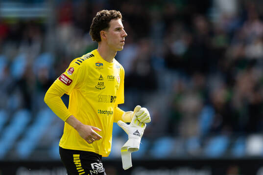 Kalmars målvakt Samuel Brolin deppar