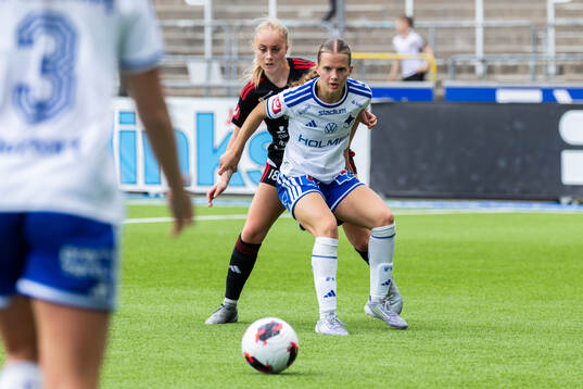 Piteås Mia Endacott och IFK Norrköpings Agnes Ekberg