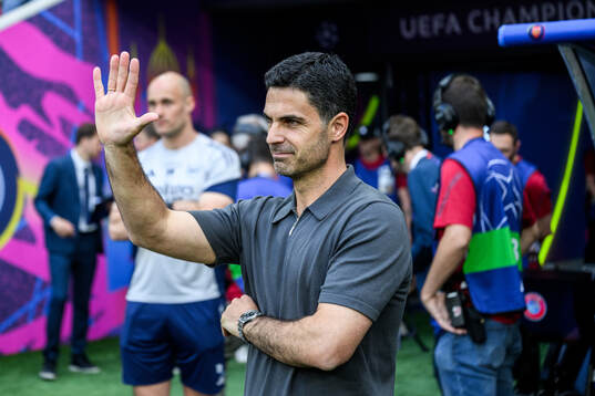 Coach Mikel Arteta of Arsenal