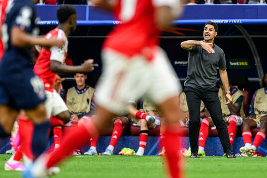 Coach Mikel Arteta of Arsenal