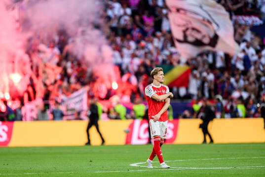 Martin Ødegaard of Arsenal looks dejected