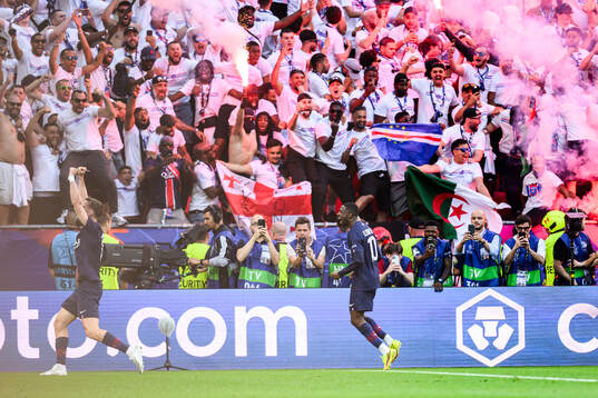 Ousmane Dembele of Paris Saint-Germain celebrates scoring