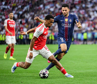 Jurrien Timber of Arsenal and Goncalo Ramos of Paris