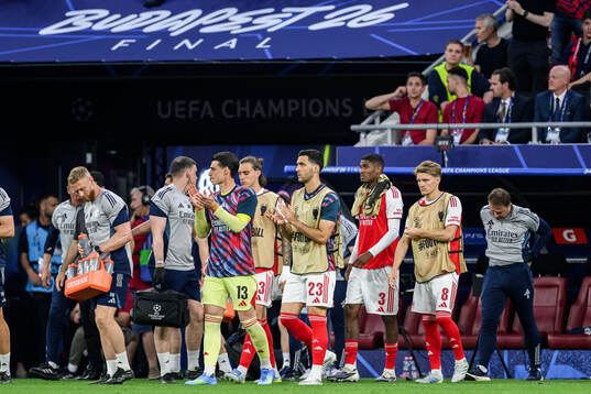 Martin Ødegaard of Arsenal looks dejected