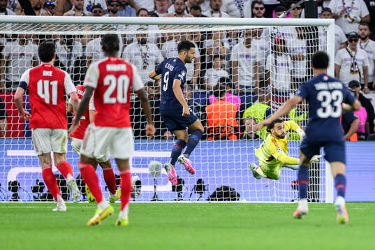 Goalkeeper David Raya of Arsenal