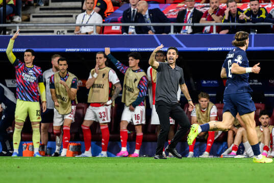 Coach Mikel Arteta of Arsenal