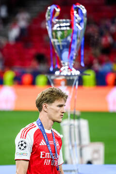 Martin Ødegaard of Arsenal looks dejected