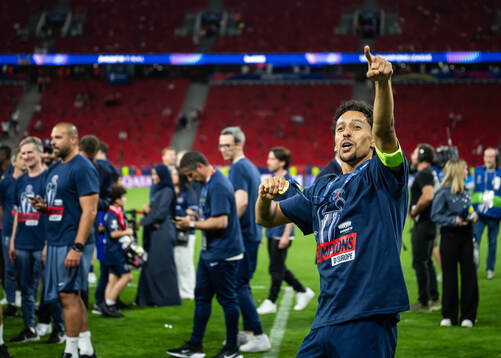 Marquinhos of Paris Saint-Germain celebrates