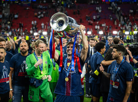 Fabian Ruiz of Paris Saint-Germain celebrates