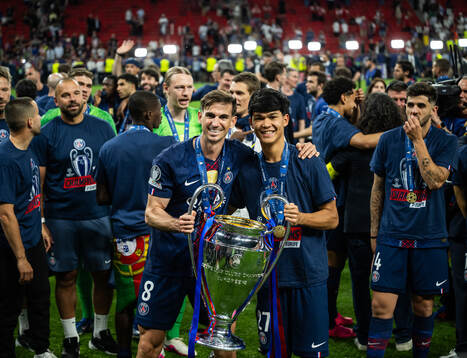 Fabian Ruiz of Paris Saint-Germain celebrates