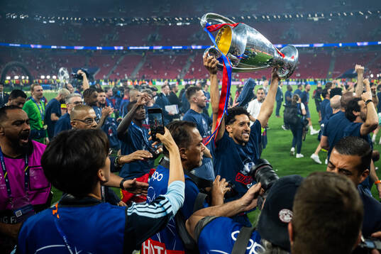 Marquinhos of Paris Saint-Germain celebrates
