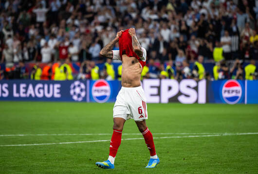 Gabriel of Arsenal looks dejected