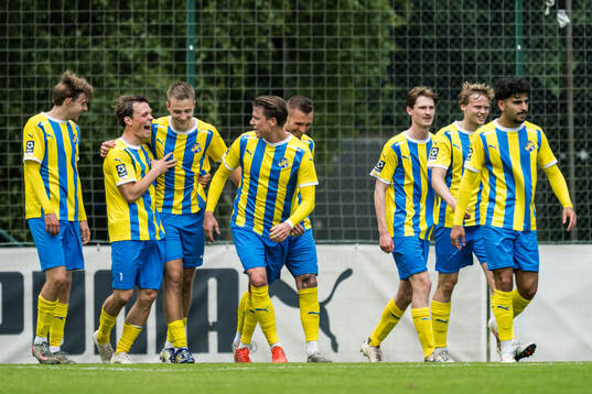 Eskilsminnes Axel Sjöberg och André Gustafson jublar