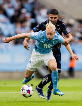 Malmö FFs Otto Rosengren och Halmstads Omar Faraj