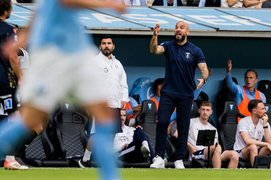 Malmö FFs assisterande tränare Mario Chavez och tränare