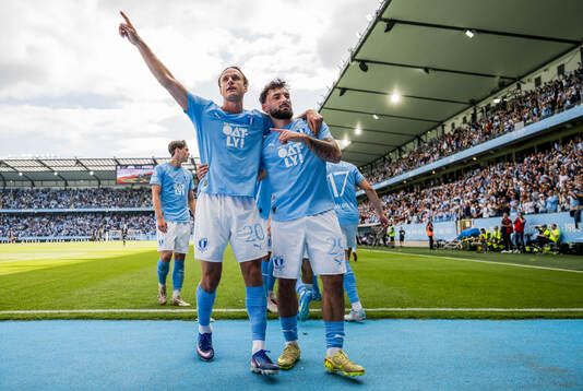Malmö FFs Erik Botheim och Sead Haksabanovic jublar